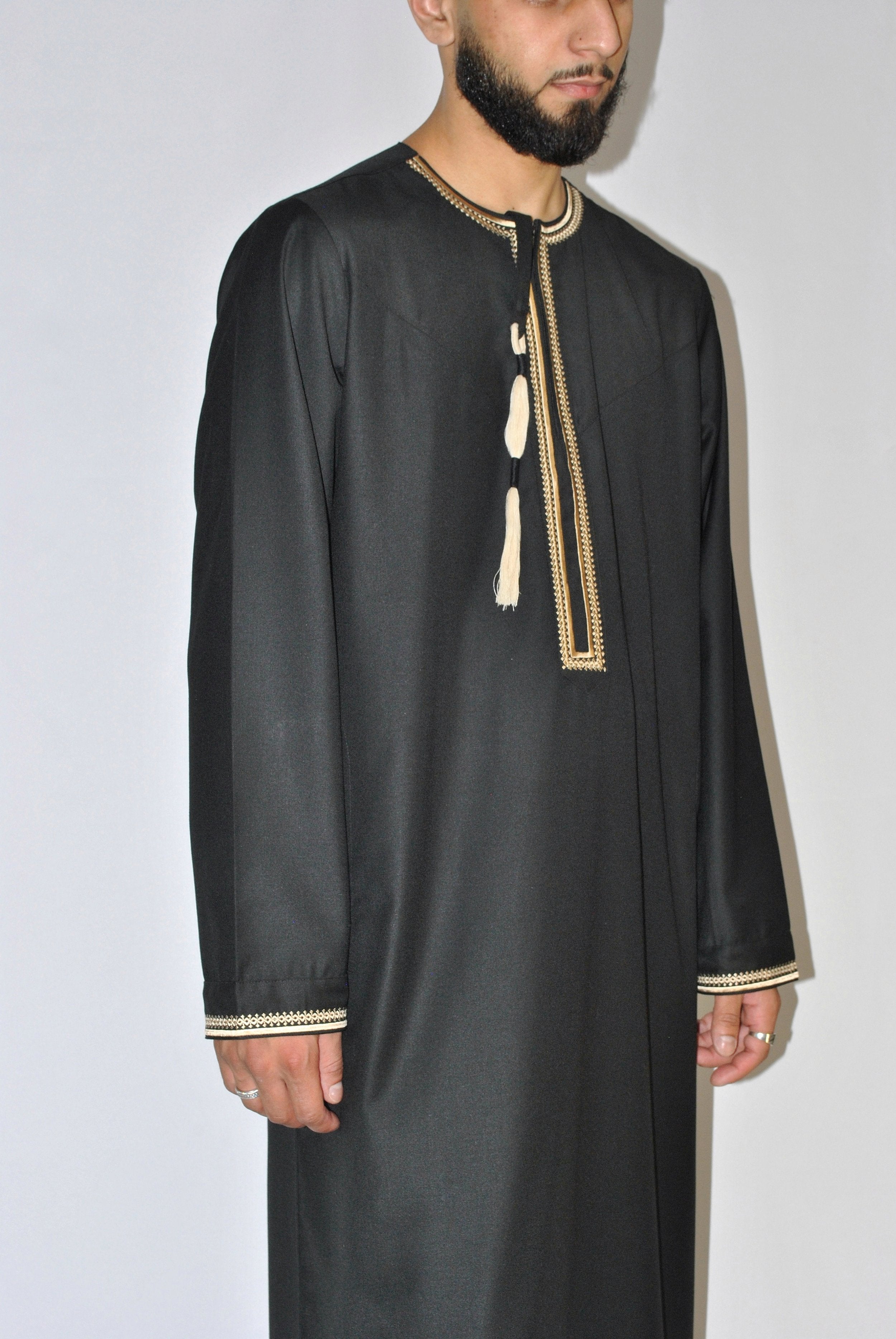 Black Emirati Thobe