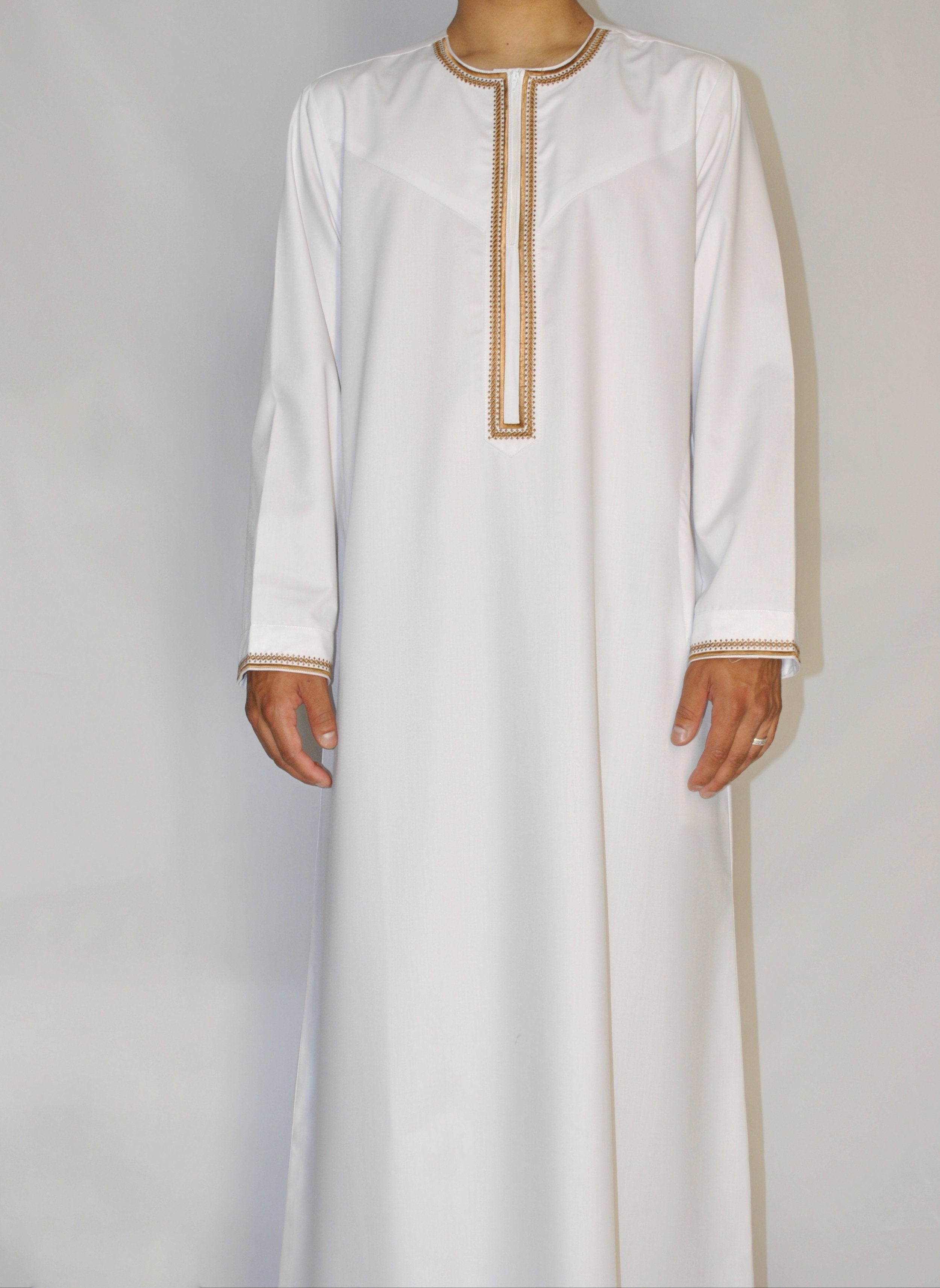 White & Gold Emirati Thobe