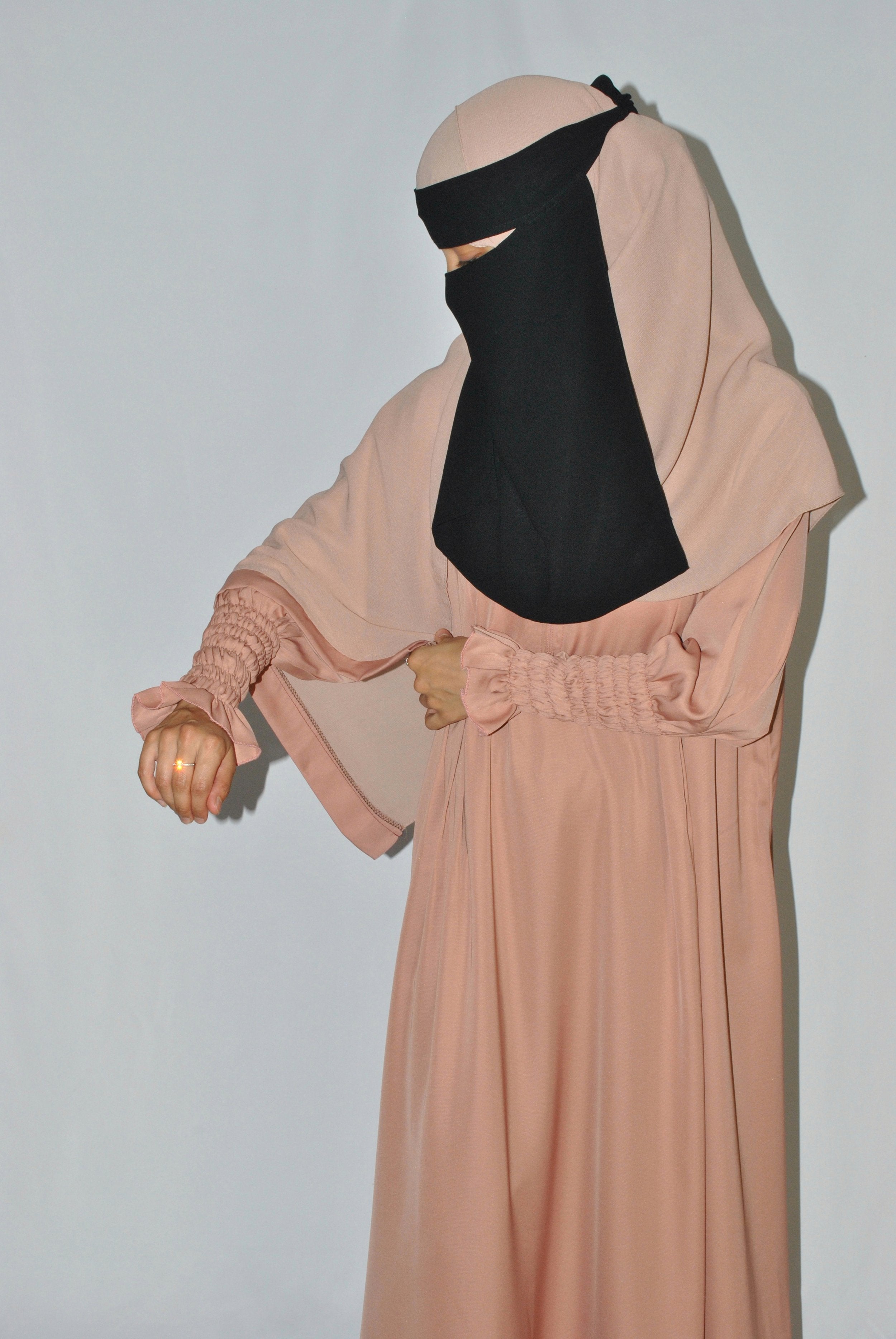 Cuffed Sleeve Peach Abaya